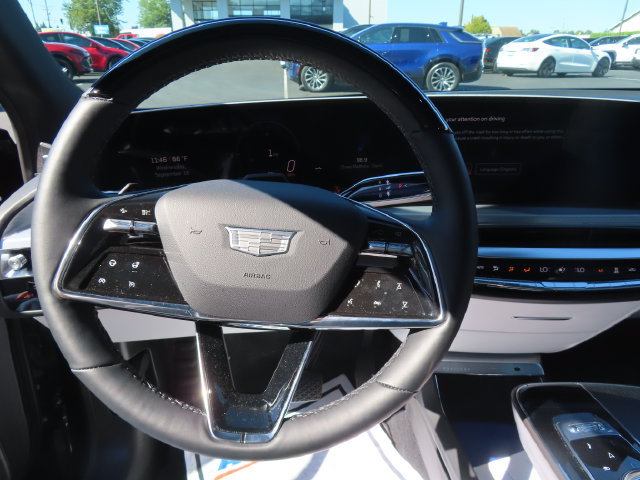 Certified 2026 Cadillac Lyriq Premium Luxury w/ LPO, Floor Liner Package AWD/4WD image 15