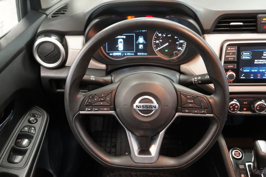 Used 2021 Nissan Versa SV image 9