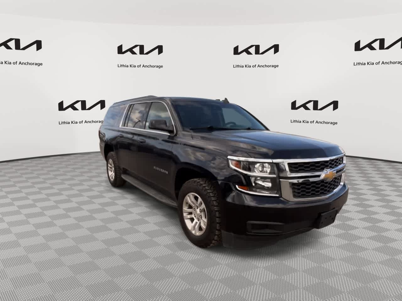 Used 2019 Chevrolet Suburban LT AWD/4WD image 3