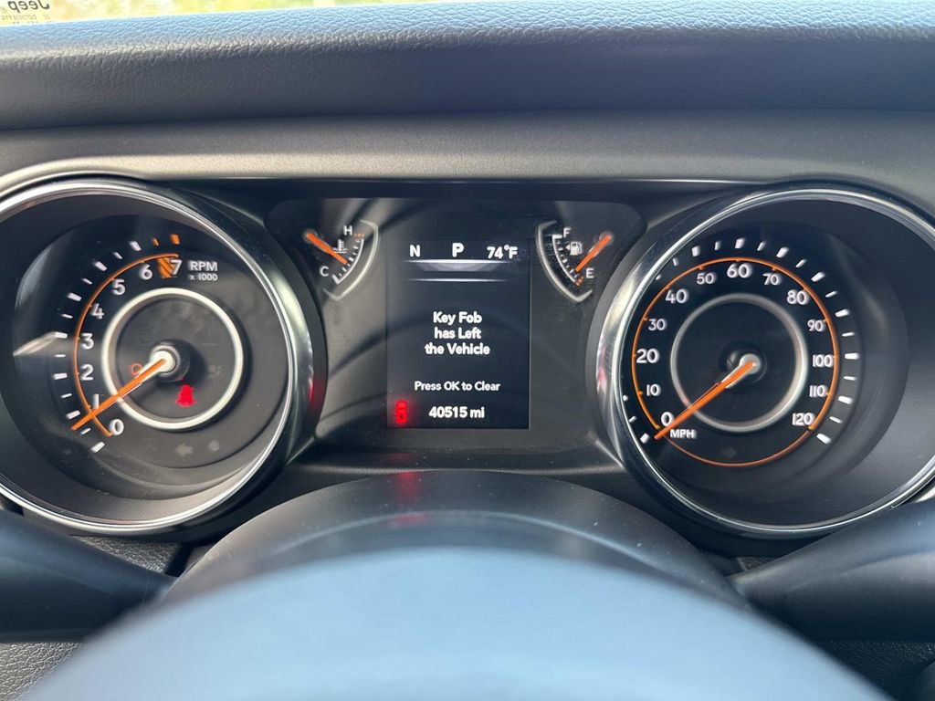 Used 2022 Jeep Gladiator Sport image 40