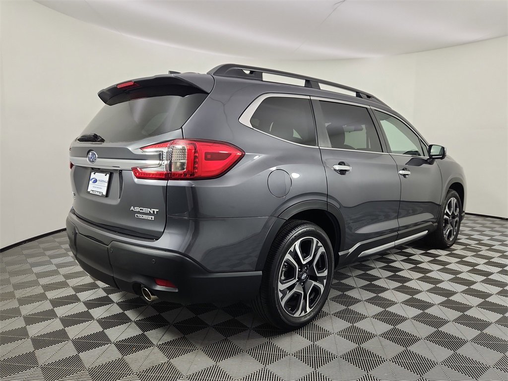 Used 2023 Subaru Ascent Touring image 5
