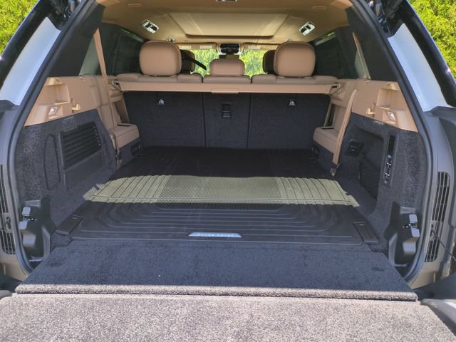 New 2026 Land Rover Range Rover Long Wheelbase SE AWD/4WD image 16