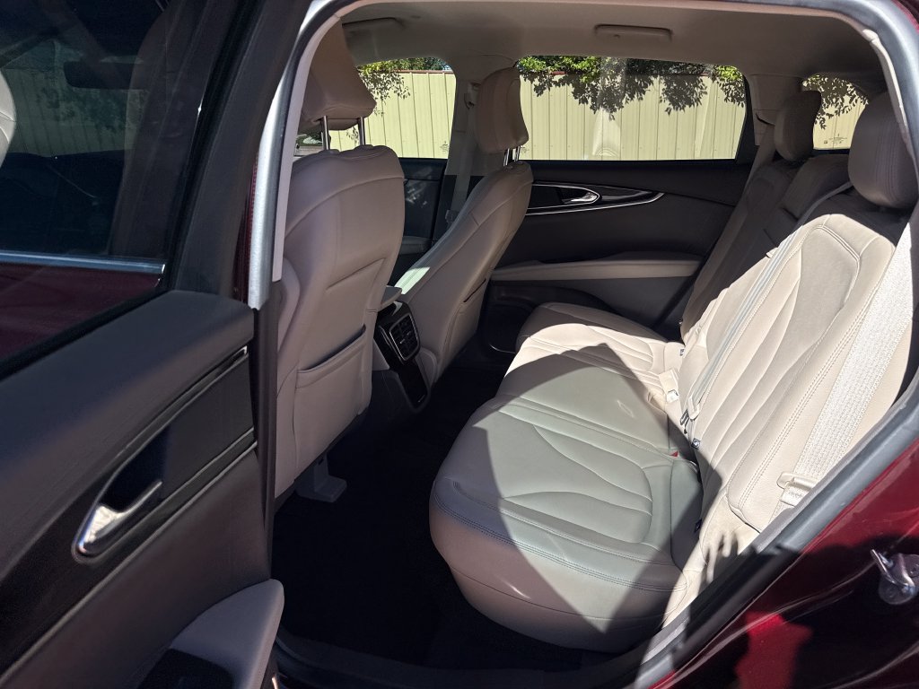 Used 2022 Lincoln Nautilus AWD w/ Premium Package image 20