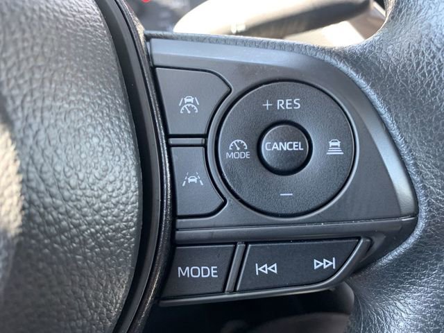 Used 2025 Toyota Corolla LE FWD image 28