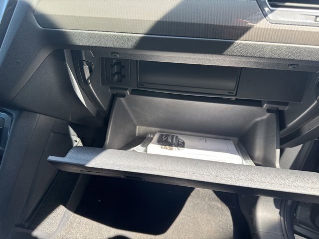 Used 2024 Volkswagen Tiguan SE AWD/4WD image 34