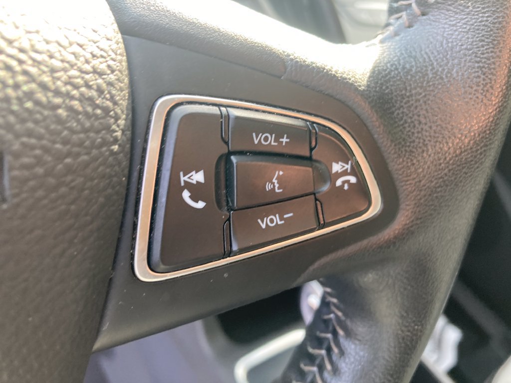 Used 2019 Ford Escape SE FWD image 40