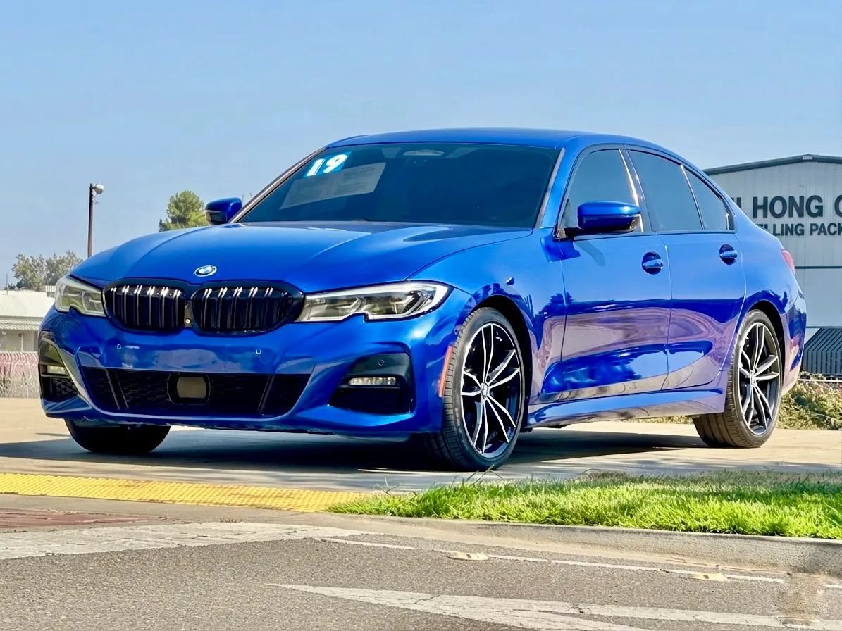 Used 2019 BMW 330i xDrive Sedan AWD/4WD image 3