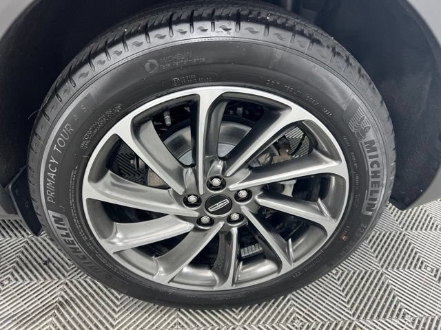 Certified 2023 Lincoln Corsair AWD w/ Equipment Group 101A image 10