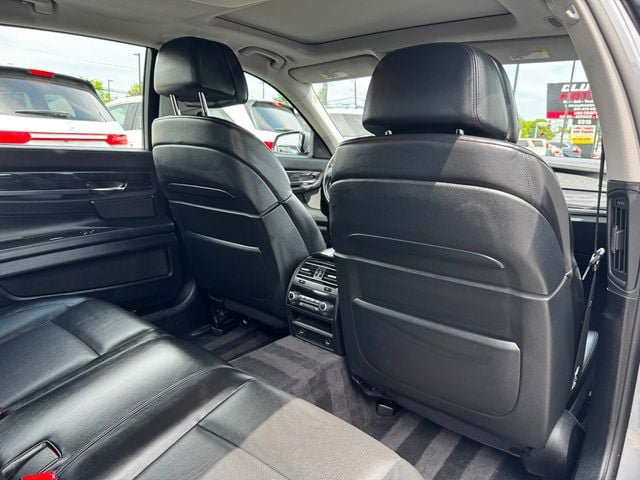 Used 2010 BMW 750Li xDrive AWD/4WD image 18