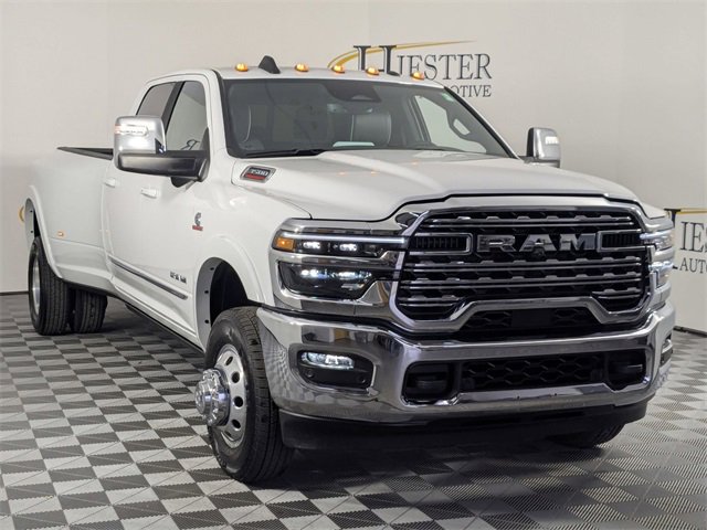 Used 2025 RAM 3500 Limited image 2