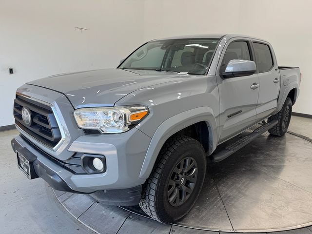 Used 2020 Toyota Tacoma SR5 w/ SR5 Appearance Package (SM) RWD image 27