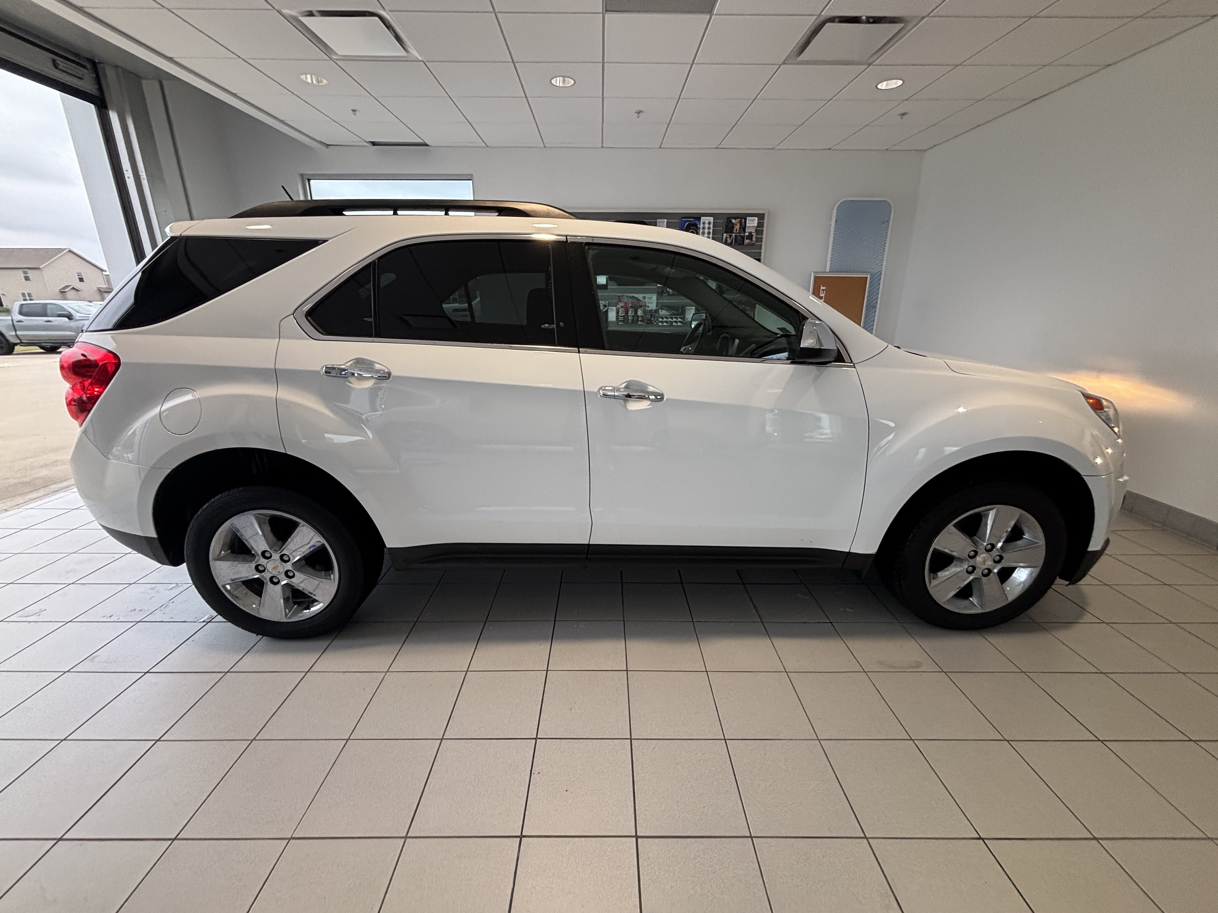Used 2015 Chevrolet Equinox LT FWD image 6