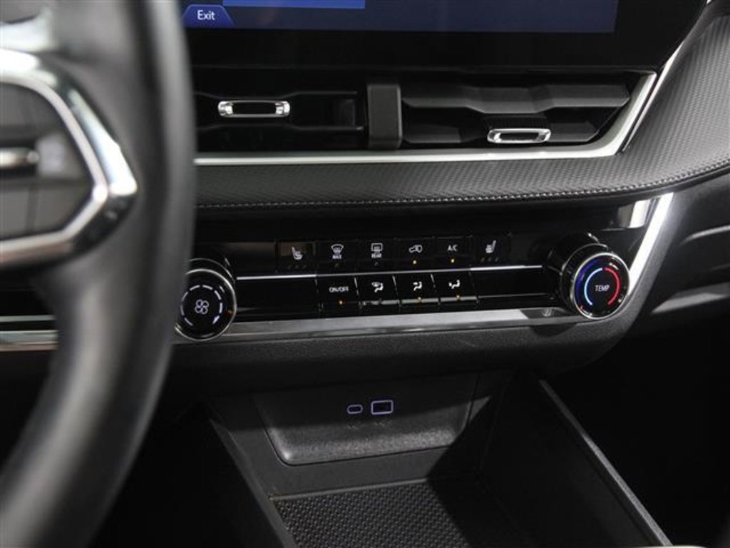 Certified 2025 Chevrolet Equinox LT w/ Safety and Technology Package image 15