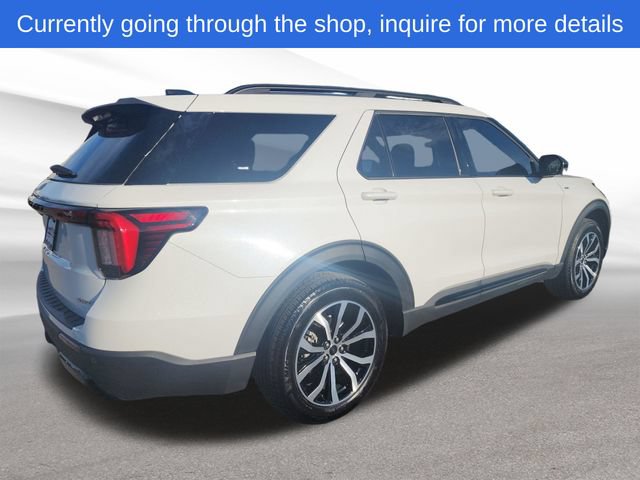 Used 2025 Ford Explorer ST-Line AWD/4WD image 5