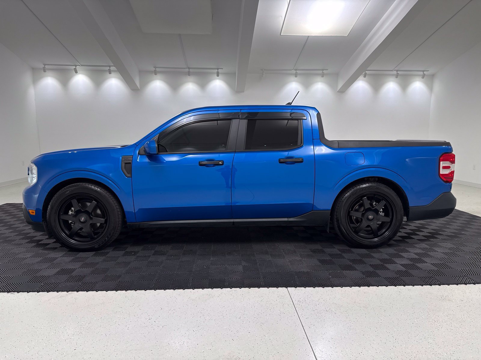 Used 2022 Ford Maverick XL FWD image 4