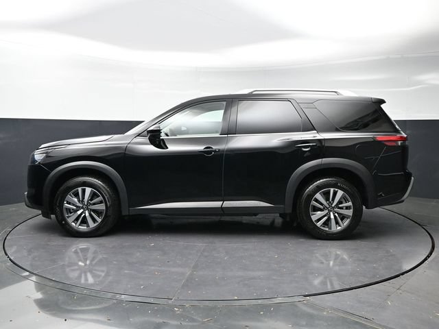 Used 2025 Nissan Pathfinder SL FWD image 8