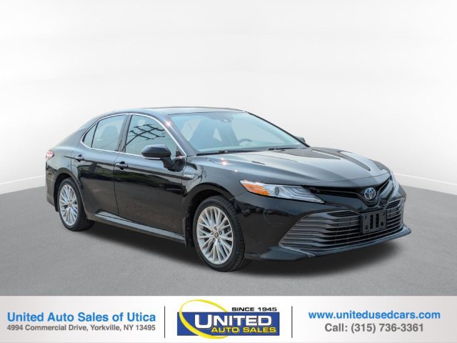 Used 2020 Toyota Camry XLE FWD image 1
