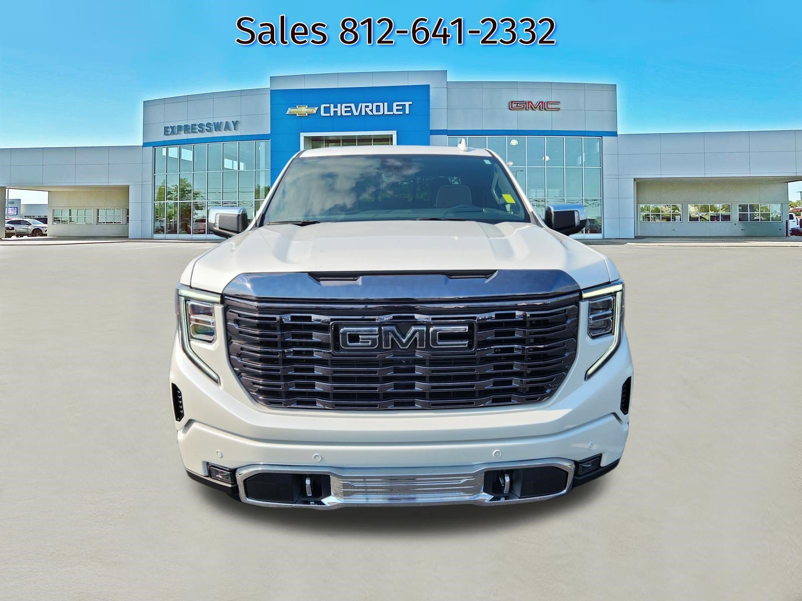 Used 2024 GMC Sierra 1500 Denali Ultimate AWD/4WD image 2