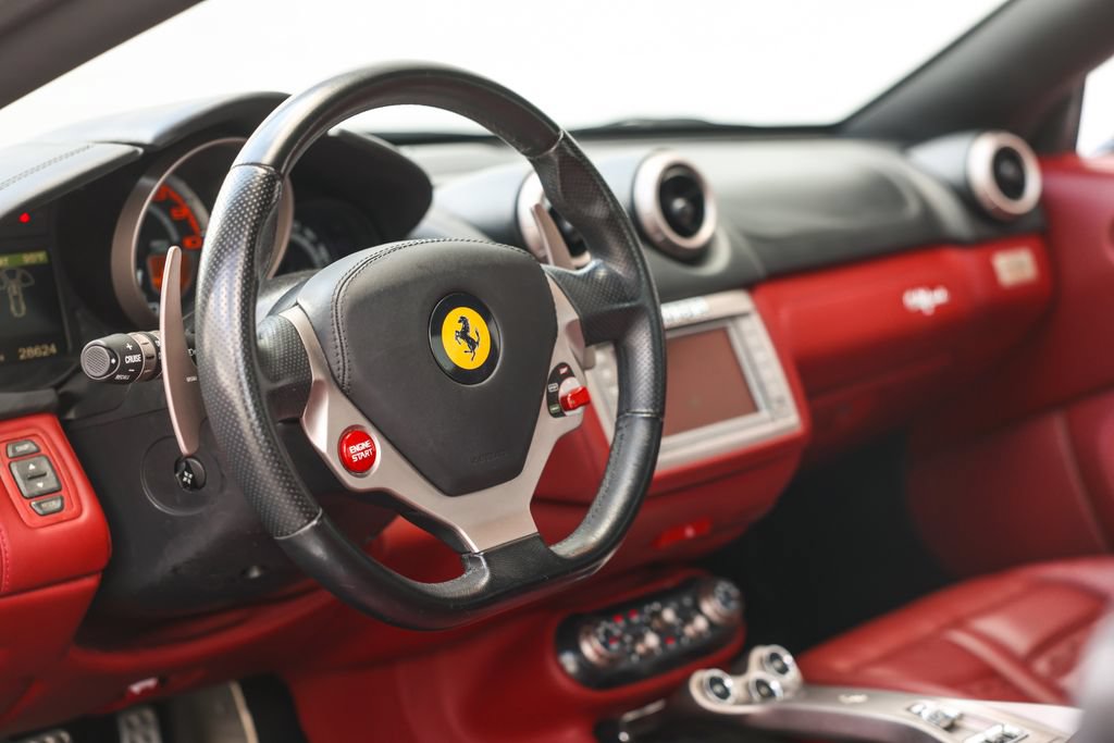 Used 2010 Ferrari California RWD image 36