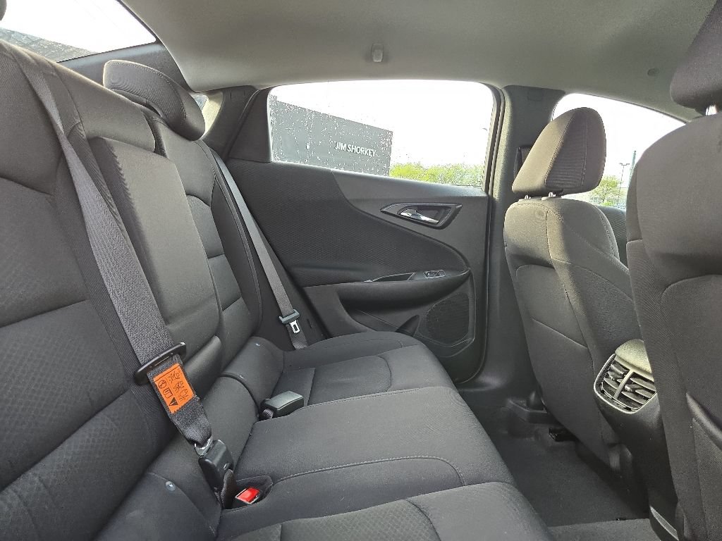 Used 2023 Chevrolet Malibu LT FWD image 31