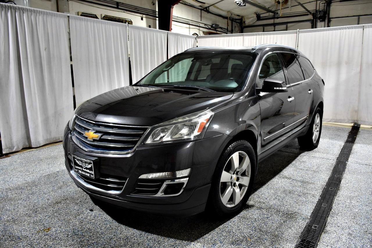 Used 2014 Chevrolet Traverse LTZ FWD image 23