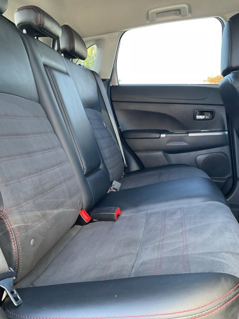 Used 2025 Mitsubishi Outlander Sport SE AWD/4WD image 18