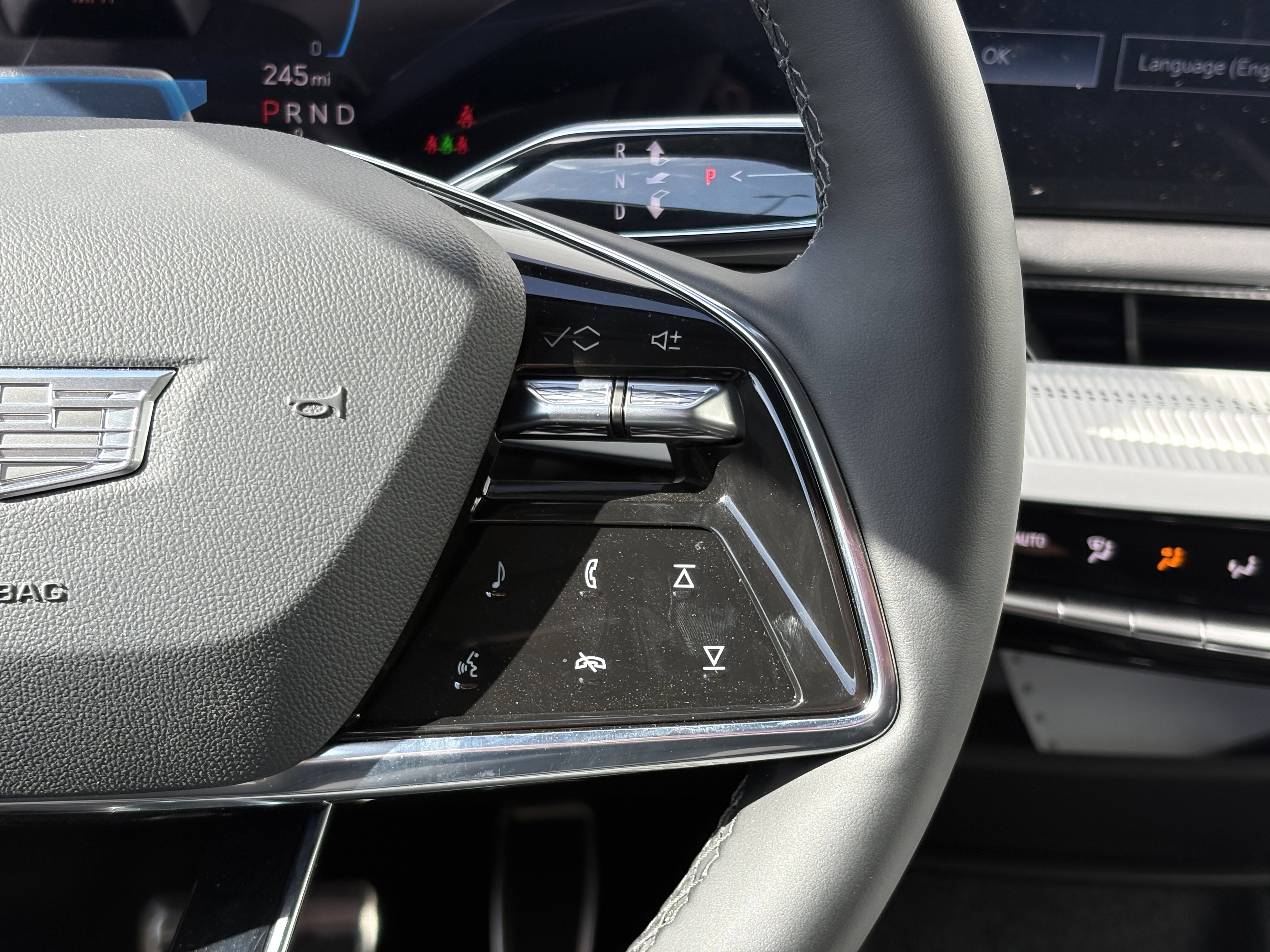 New 2025 Cadillac Optiq Luxury 1 image 18