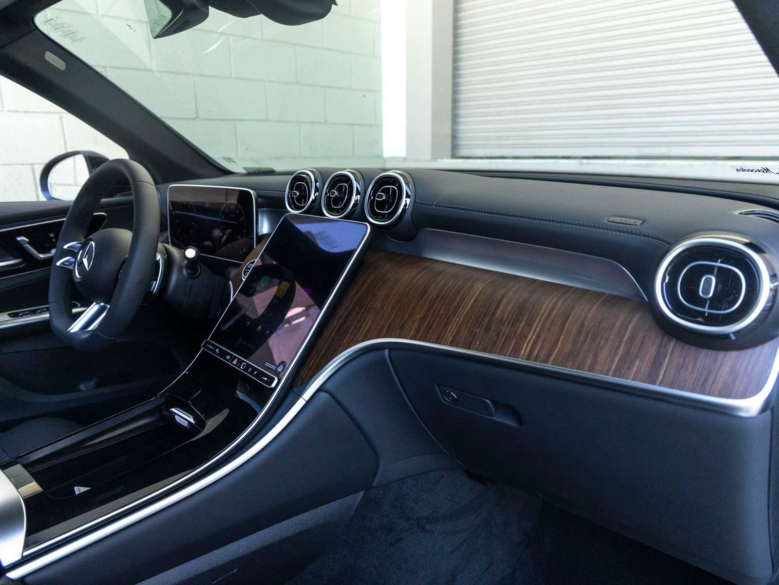 New 2026 Mercedes-Benz GLC 300 image 28