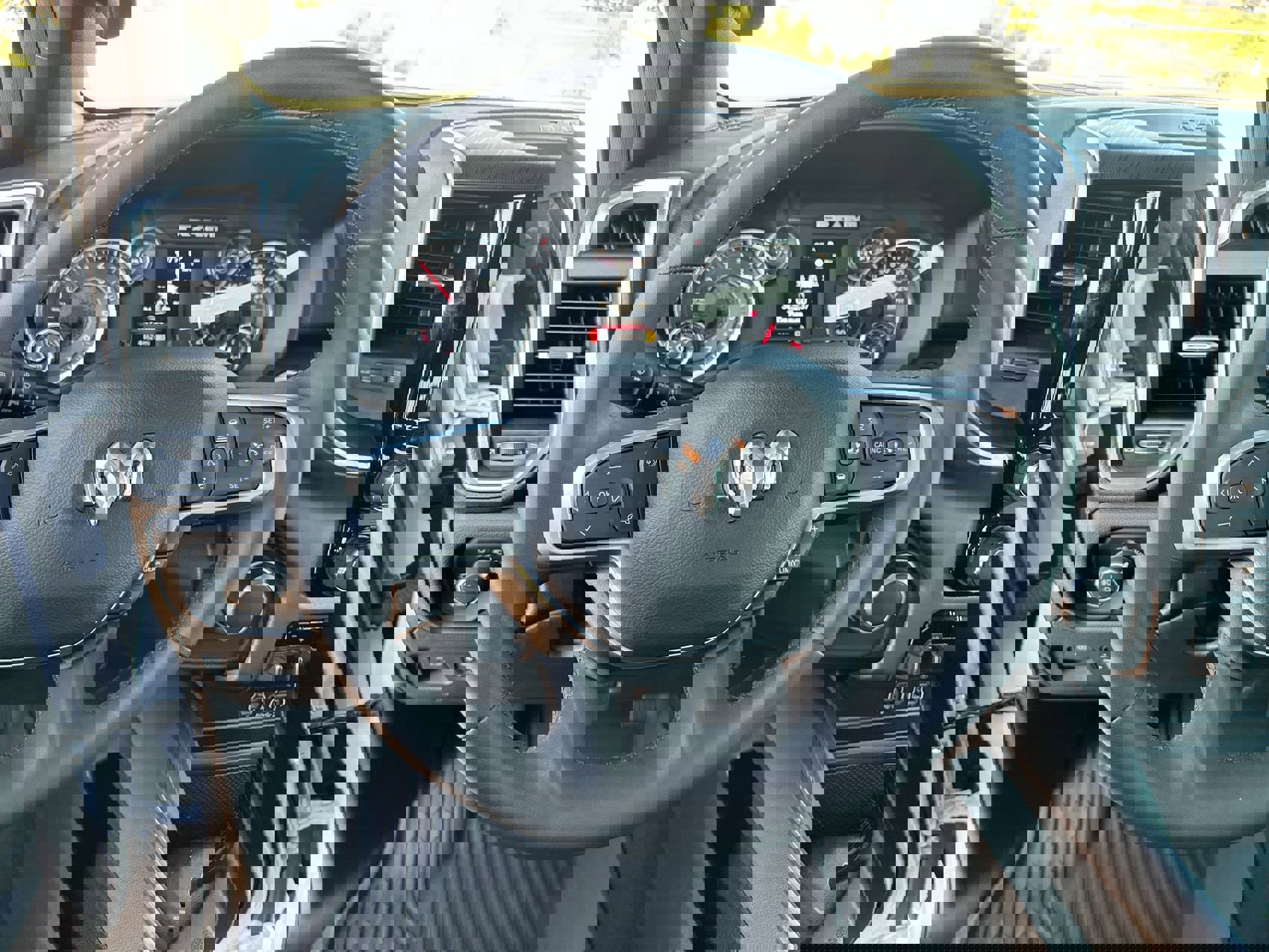 Used 2025 RAM 1500 Lone Star image 14