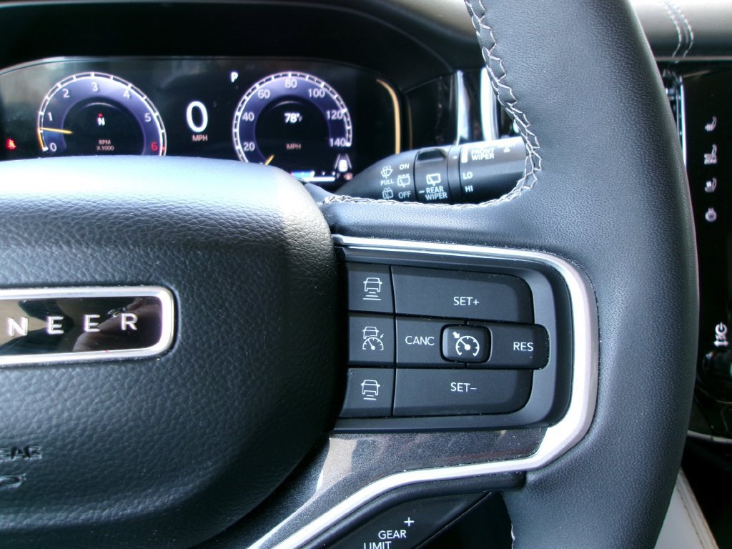 Used 2022 Jeep Wagoneer Series I w/ Convenience Group I AWD/4WD image 11