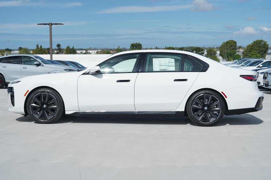 New 2026 BMW 740i w/ Luxury Rear Seating Package RWD image 4