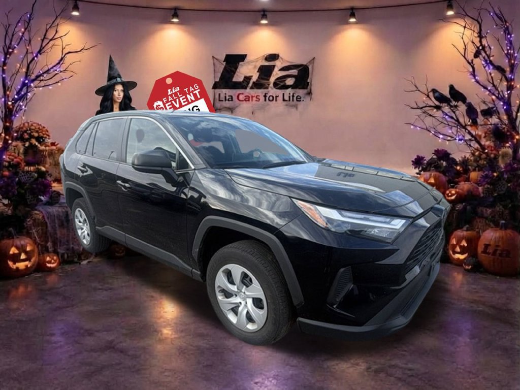 Used 2024 Toyota RAV4 LE AWD/4WD image 2