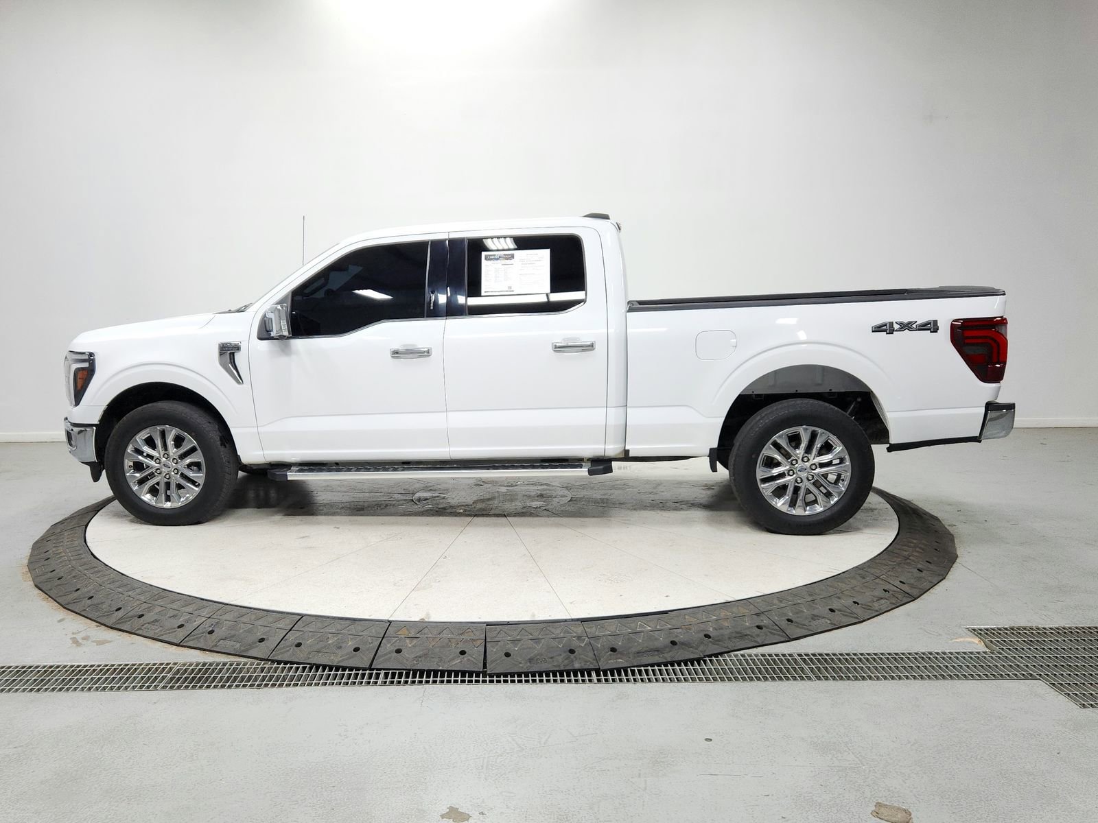 Used 2024 Ford F150 Lariat w/ Tow/Haul Package image 4