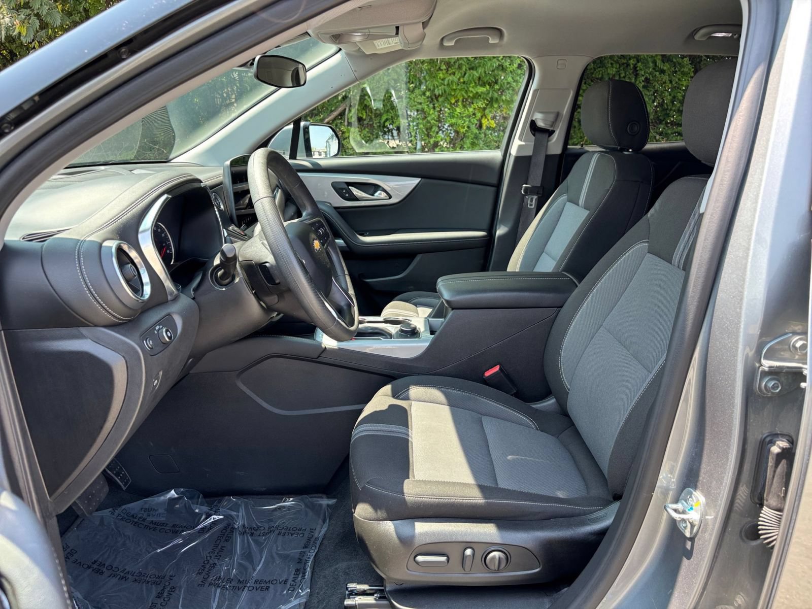 Used 2025 Chevrolet Blazer LT FWD image 28