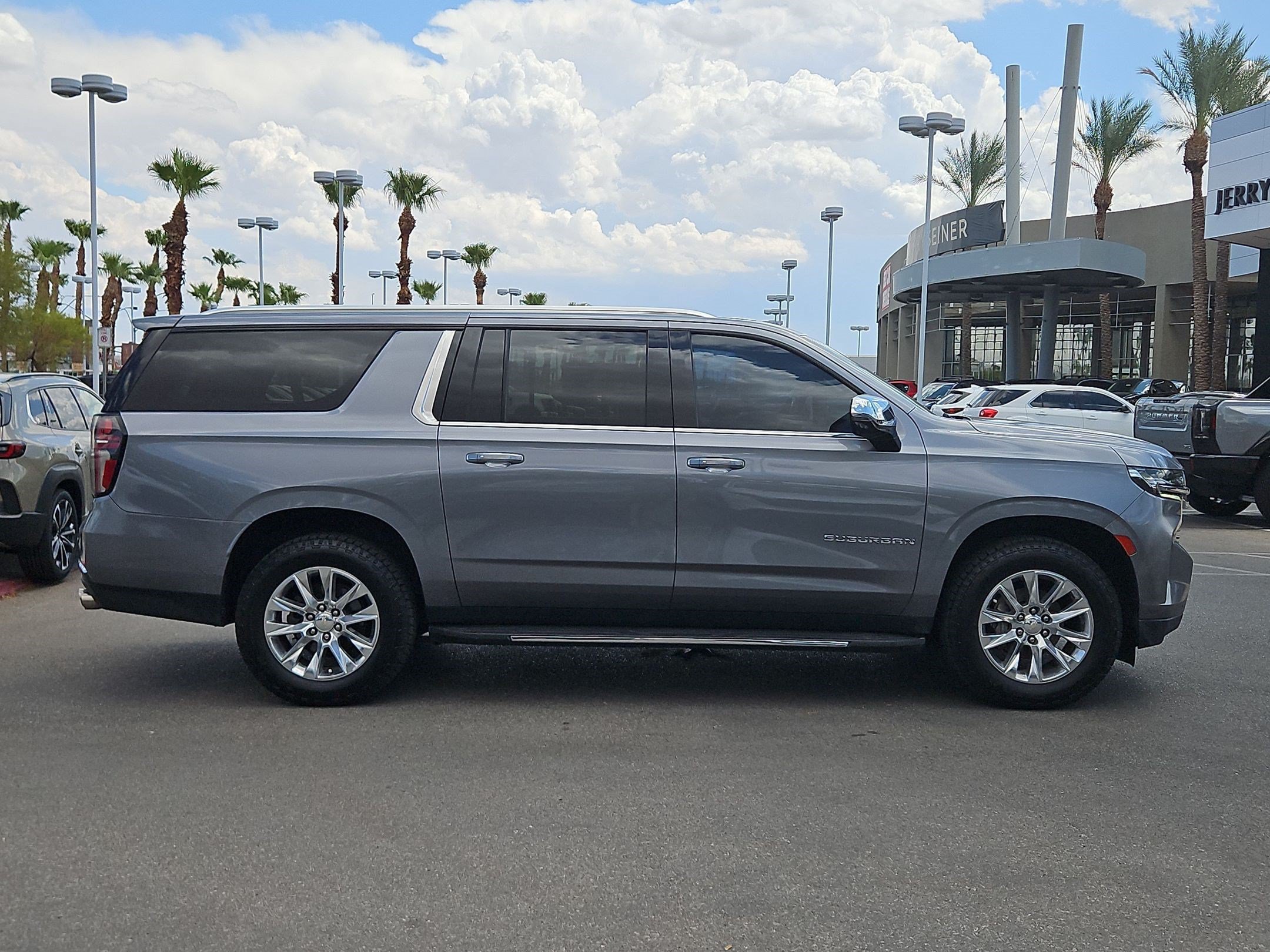 Certified 2021 Chevrolet Suburban Premier w/ Premium Package RWD image 6