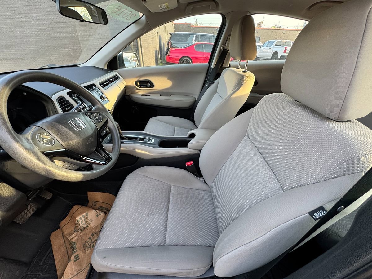 Used 2016 Honda HR-V LX image 14