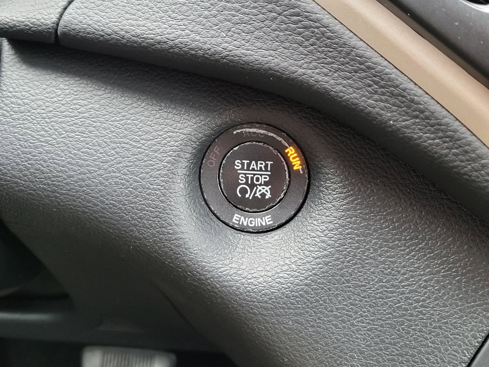 Used 2016 Jeep Cherokee Limited image 28