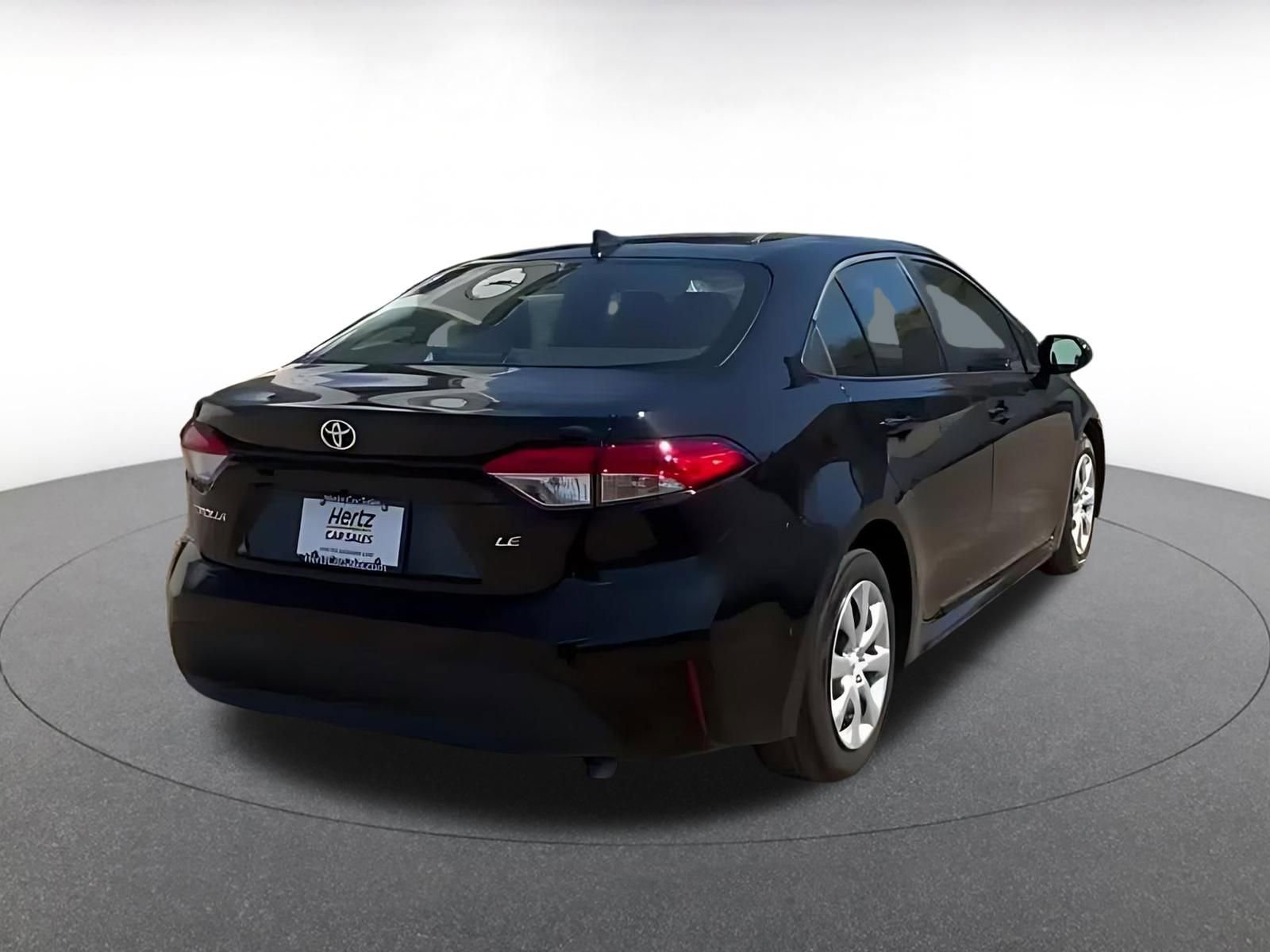 Used 2025 Toyota Corolla LE image 14