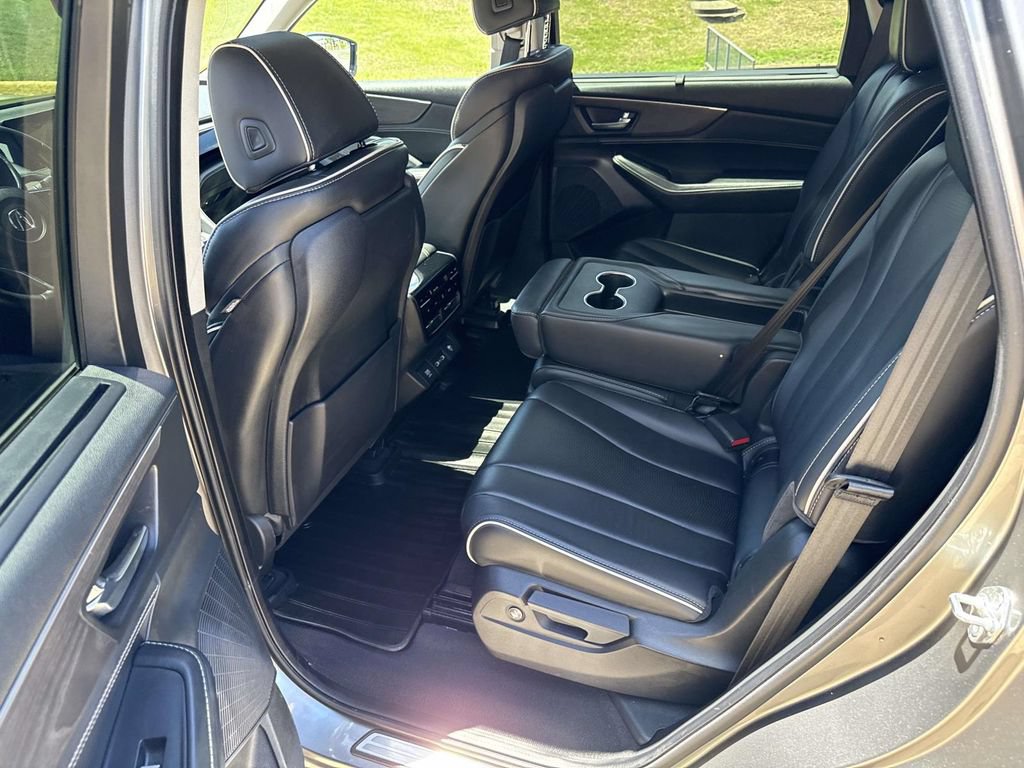 Used 2023 Acura MDX SH-AWD w/ Advance Package image 10