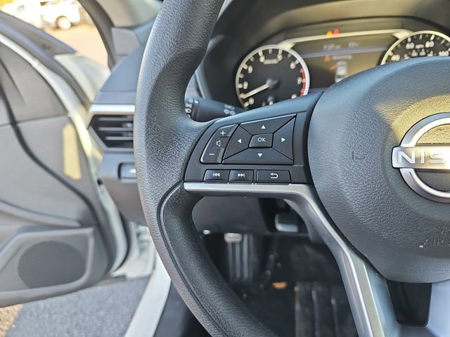 Used 2025 Nissan Altima 2.5 SV image 14