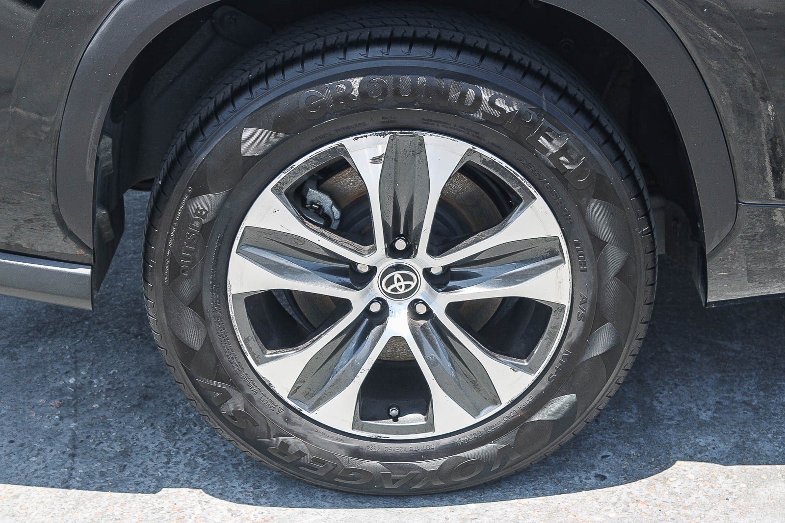Used 2021 Toyota Highlander XLE FWD image 12