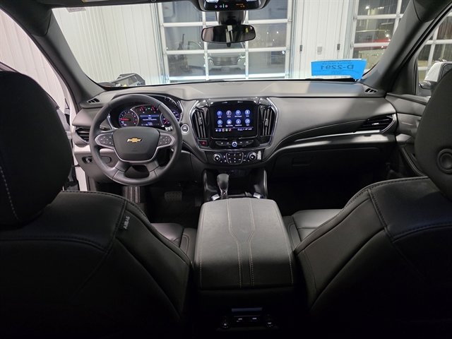 Used 2023 Chevrolet Traverse LT w/ LPO, Floor Liner Package image 45