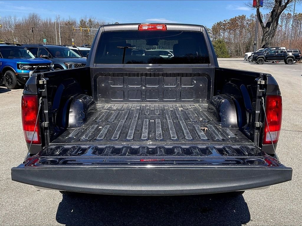 Used 2024 RAM 1500 Classic SLT AWD/4WD image 32