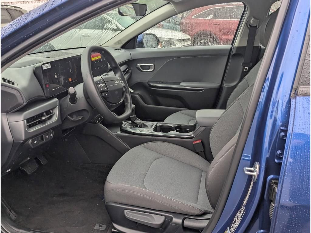 New 2025 Kia K4 LXS image 13