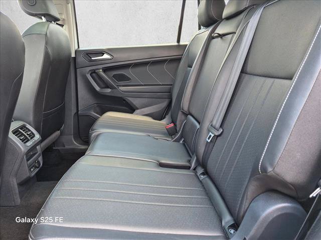 Used 2023 Volkswagen Tiguan SE w/ Panoramic Sunroof Package FWD image 20
