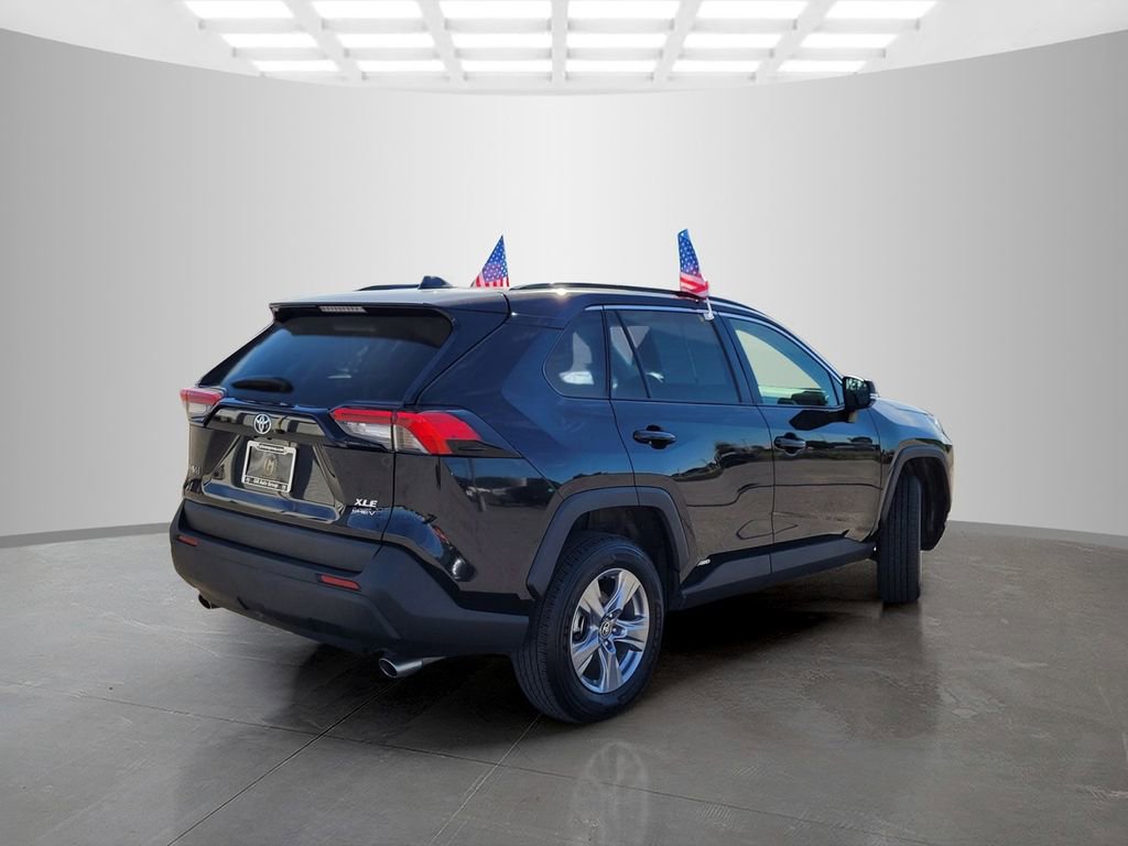 Used 2025 Toyota RAV4 XLE image 4