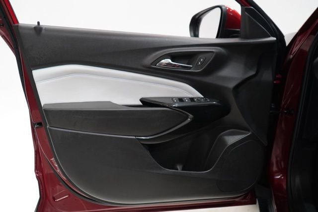 Used 2025 Chevrolet Trax LT image 19