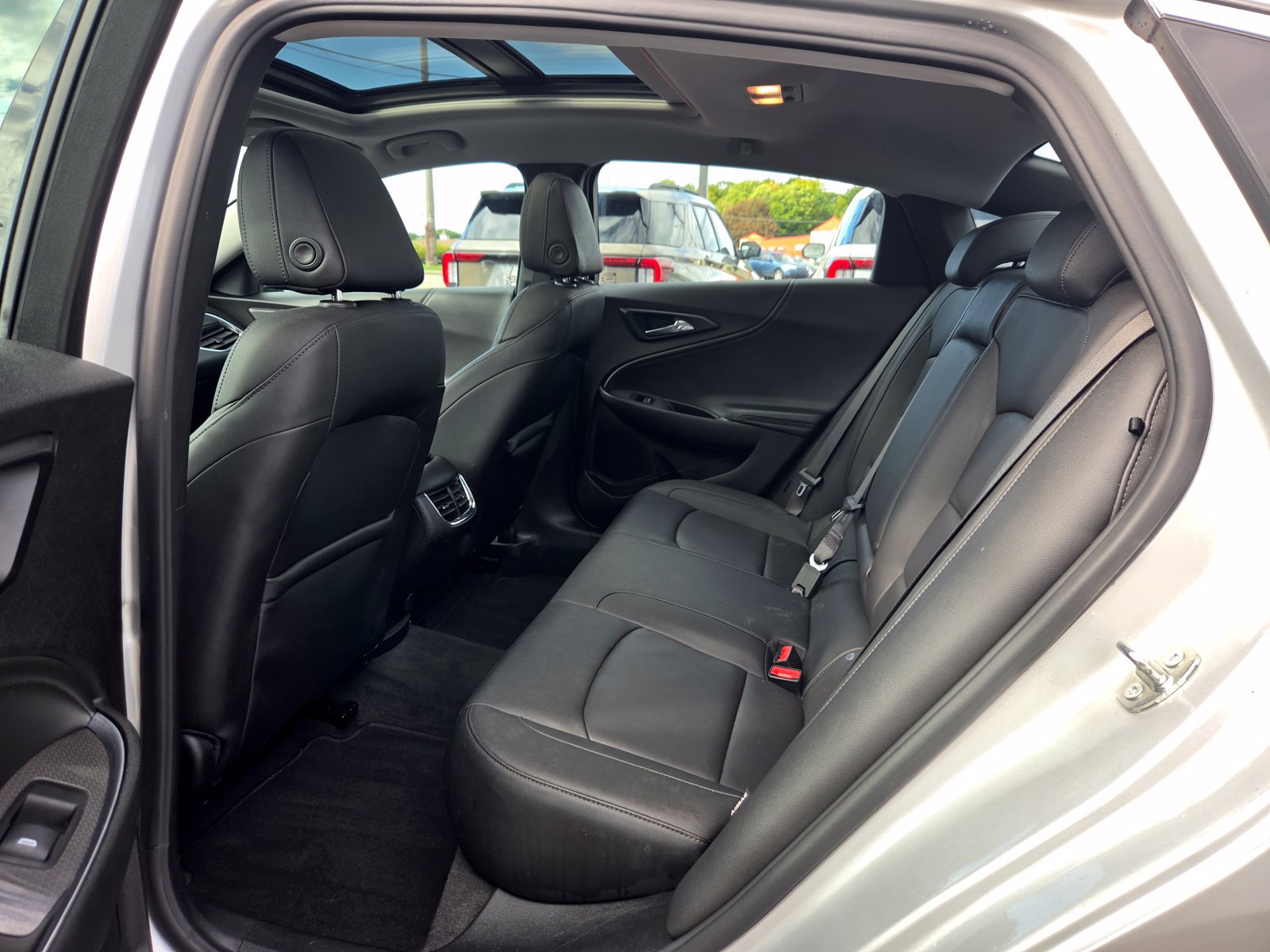 Used 2021 Chevrolet Malibu LT w/ Leather Package FWD image 24