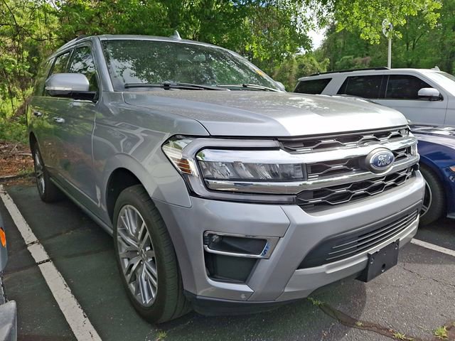 Used 2024 Ford Expedition Limited AWD/4WD image 3