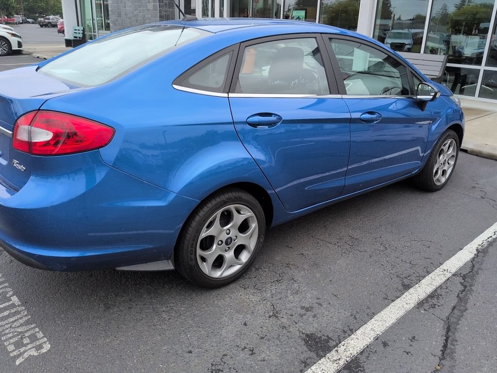 Used 2011 Ford Fiesta SEL w/ 301A Rapid Spec Order Code FWD image 5
